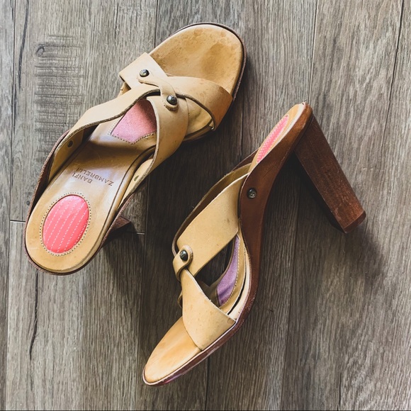 Chunky Banfi Zambrelli Heels - Picture 2 of 9